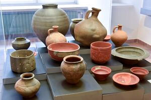 TongefaesseOberstimm2015 ZentrumStadtgeschichte Roessle.jpg