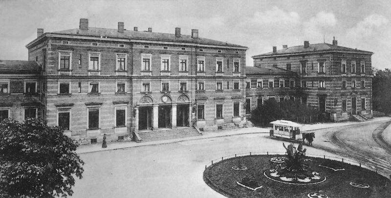 Datei:HauptbahnhofmitPferdebahn neg10596 ZentrumStadtgeschichte.jpg