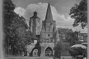 03 Kreuztor W1378 ZentrumStadtgeschichte MaxWeiß.jpg